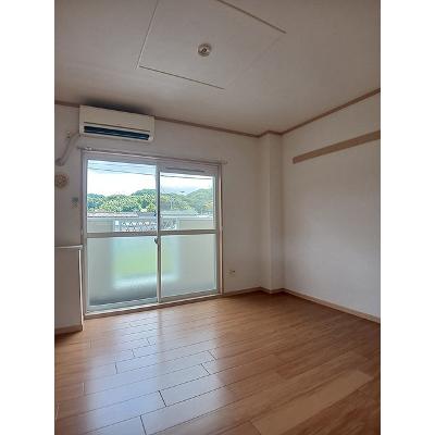 サンシャインⅠ 201【管理NO：1-003168201-02010】 ★家具家電は申し込み後に搬入します★の物件写真2