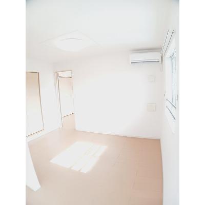 シャロン　ウィンドウ 202【管理NO：1-017934501-02020】 ★家具家電は申し込み後に搬入します 2026年08月中旬入居可能の物件写真2