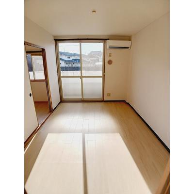 コモドハイツＡ 102【管理NO：1-010043401-01020】 ★家具家電は申し込み後に搬入しますの物件写真2