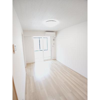 メゾンドラフォーレリーヴル　Ⅲ 102【管理NO：1-028314901-01020】 ★家具家電は申し込み後に搬入しますの物件写真2