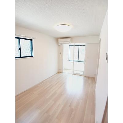 メゾンドラフォーレリーヴル　Ⅲ 101【管理NO：1-028314901-01010】 ★家具家電は申し込み後に搬入しますの物件写真2