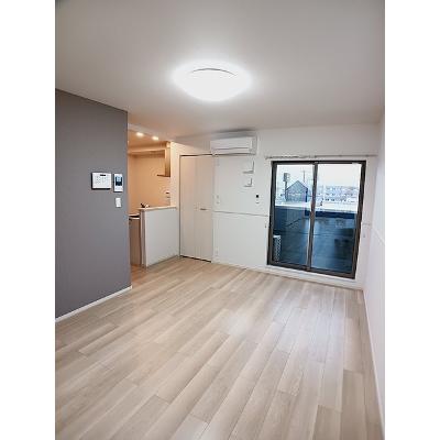 Ｖｉｌｌａ　Ｐｕｒｕｍｉｅ 302【管理NO：1-028133701-03020】 ★家具家電は申し込み後に搬入しますの物件写真2