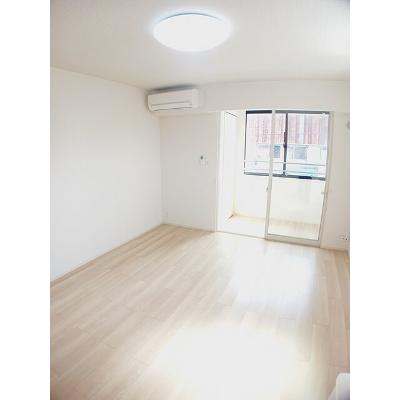 サイカス桟橋通 206【管理NO：1-027935701-02060】 ★家具家電は申し込み後に搬入しますの物件写真2