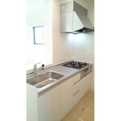 ローレンスハイツⅢ 101【管理NO：1-024125901-01010】 ★家具家電は申し込み後に搬入します 2026年08月中旬入居可能の物件写真3