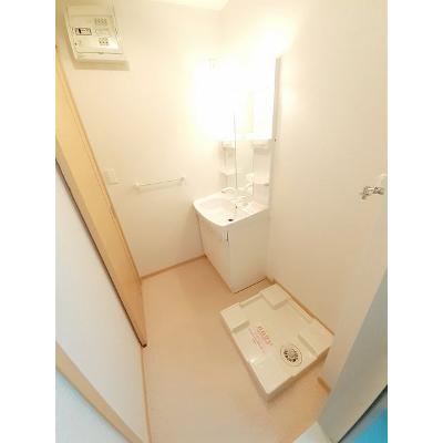 キアラ 104【管理NO：1-016862001-01040】 ★家具家電は申し込み後に搬入します★の物件写真6