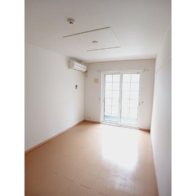セゾン　ジェルメ 103【管理NO：1-015528501-01030】 ★家具家電は申し込み後に搬入しますの物件写真2