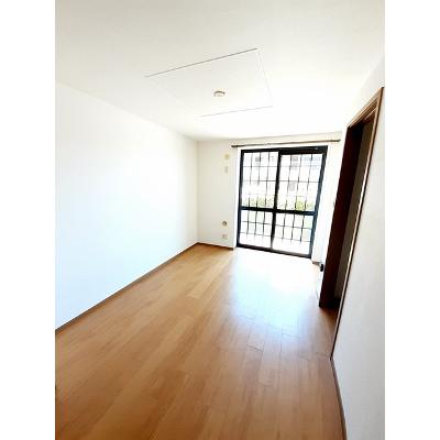アルファード　ハイツ 103【管理NO：1-010525701-01030】 ★家具家電は申し込み後に搬入しますの物件写真2