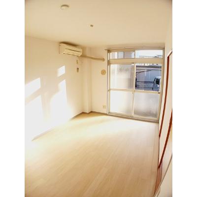 カーサ　石立 101【管理NO：1-004970601-01010】 ★家具家電は申し込み後に搬入します★の物件写真2