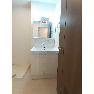 シンフォニーⅠ 201【管理NO：1-026470001-02010】 ★家具家電は申し込み後に搬入します★の物件写真6