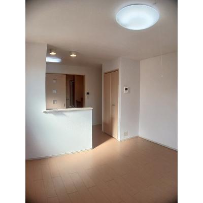 ビッグスプレッド 203【管理NO：1-018476801-02030】 ★家具家電は申し込み後に搬入します★の物件写真2