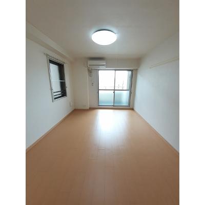 グランツ　コート 601【管理NO：1-016376001-06010】 ★家具家電は申し込み後に搬入します★の物件写真2