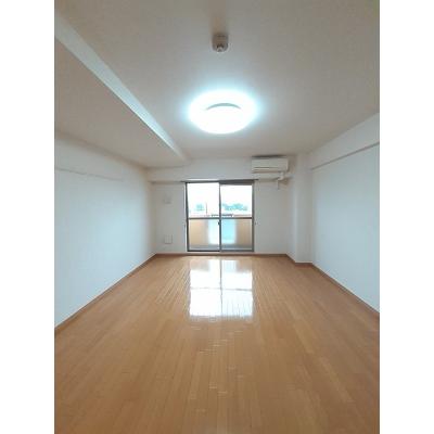 リョーアイ 305【管理NO：1-016116001-03040】 ★家具家電は申し込み後に搬入します★の物件写真2