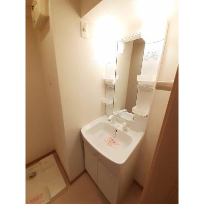 リョーアイ 305【管理NO：1-016116001-03040】 ★家具家電は申し込み後に搬入します★の物件写真6