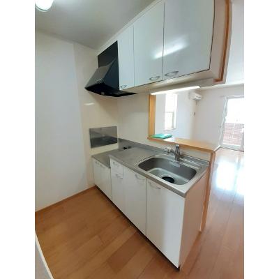 フローラ 101【管理NO：1-014262701-01010】 ★家具家電は申し込み後に搬入します 2026年07月下旬入居可能の物件写真3
