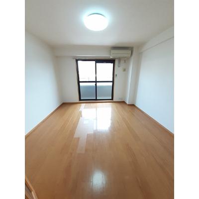 ニューメゾン森安 102【管理NO：1-012734101-01020】 ★家具家電は申し込み後に搬入します★の物件写真2
