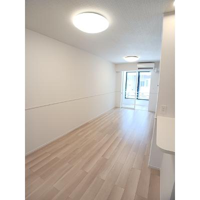 ステラ 103【管理NO：1-028501201-01030】 ★家具家電は申し込み後に搬入します★の物件写真2