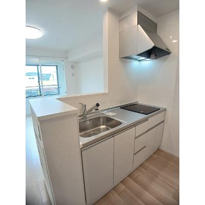 スリール 203【管理NO：1-027949701-02030】 ★家具家電は申し込み後に搬入します 2026年07月上旬入居可能の物件写真3