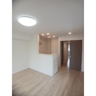スリール 201【管理NO：1-027949701-02010】 ★家具家電は申し込み後に搬入します 2026年07月上旬入居可能の物件写真2