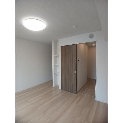スリール 105【管理NO：1-027949701-01040】 ★家具家電は申し込み後に搬入します 2026年07月上旬入居可能の物件写真2