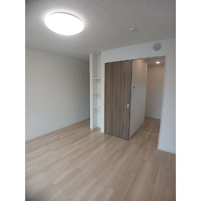 スリール 103【管理NO：1-027949701-01030】 ★家具家電は申し込み後に搬入します 2026年07月上旬入居可能の物件写真2