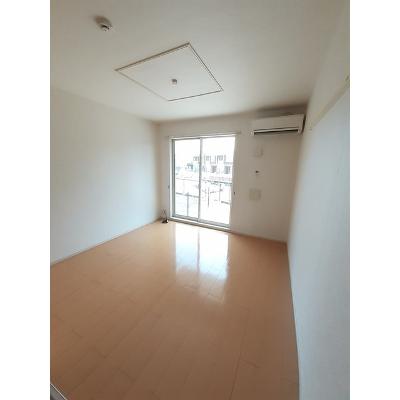 ライツェント・シックⅡ 102【管理NO：1-017607902-01020】 ★家具家電は申し込み後に搬入しますの物件写真2