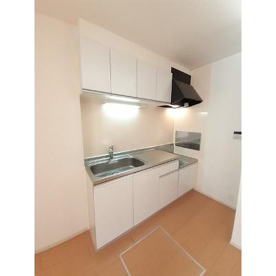 ひまわり 105【管理NO：1-017592701-01040】 ★家具家電は申し込み後に搬入します★の物件写真3