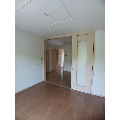カーサ・エテルノ 102【管理NO：1-015963501-01020】 ★家具家電は申し込み後に搬入します★の物件写真2