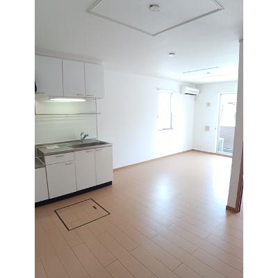 フォレスタ 103【管理NO：1-014906501-01030】 ★家具家電は申し込み後に搬入します★の物件写真2