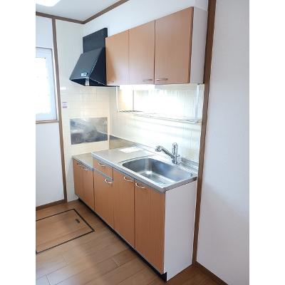 プラスペラティＣ 102【管理NO：1-010194303-01020】 ★家具家電は申し込み後に搬入します★の物件写真3