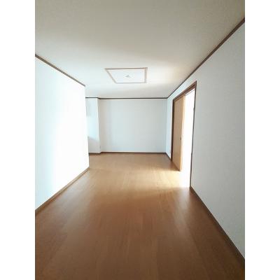 アウローラＢ 102【管理NO：1-009733802-01020】 ★家具家電は申し込み後に搬入しますの物件写真2