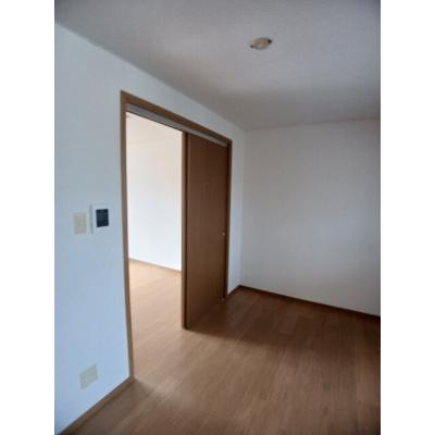 グランバリー 203【管理NO：1-005966301-02030】 ★家具家電は申し込み後に搬入しますの物件写真2