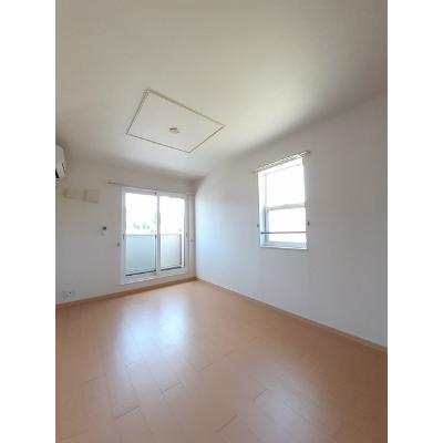 スター　レジデンス 201【管理NO：1-016419501-02010】 ★家具家電は申し込み後に搬入します★の物件写真2
