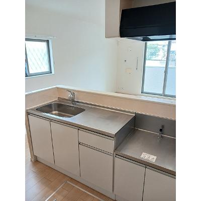 トゥールビヨン　Ⅱ 105【管理NO：1-022873102-01040】 ★家具家電は申し込み後に搬入します★の物件写真3