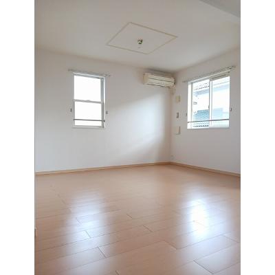 メロ－ライフＢ 201【管理NO：1-016615401-02010】 ★家具家電は申し込み後に搬入しますの物件写真2