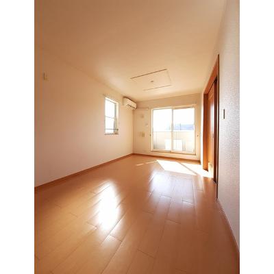 オリーブ 205【管理NO：1-015288601-02040】 ★家具家電は申し込み後に搬入します★の物件写真2