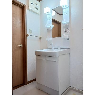 ＲＡＩＮＢＯＷ　輝 103【管理NO：1-010229101-01030】 ★家具家電は申し込み後に搬入します★の物件写真6