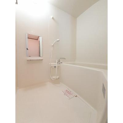 リンデンバウム・ナンバ 102【管理NO：1-007847201-01020】 ★家具家電は申し込み後に搬入します★の物件写真4