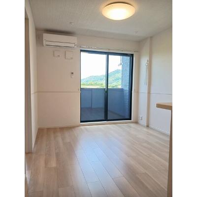 メルヴェーユ 103【管理NO：1-028355601-01030】 ★家具家電は申し込み後に搬入しますの物件写真2