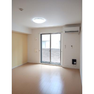 レ・クローチェ 103【管理NO：1-020527201-01030】 ★家具家電は申し込み後に搬入します★の物件写真2