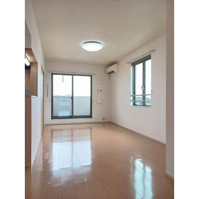 リバーサイド２ 306【管理NO：1-019441701-03050】 ★家具家電は申し込み後に搬入します★の物件写真2