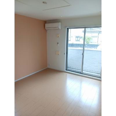 プリムラ 105【管理NO：1-019173001-01040】 ★家具家電は申し込み後に搬入します★の物件写真2