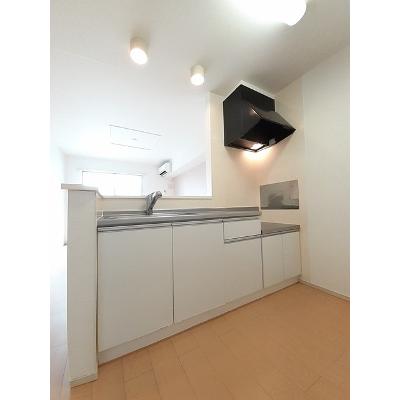 サンフォレスト 202【管理NO：1-018523901-02020】 ★家具家電は申し込み後に搬入しますの物件写真3