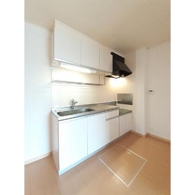 サワディ和気 103【管理NO：1-016154801-01030】 ★家具家電は申し込み後に搬入します★の物件写真3