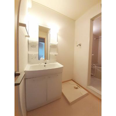サワディ和気 103【管理NO：1-016154801-01030】 ★家具家電は申し込み後に搬入します★の物件写真6