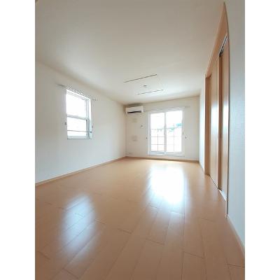 ラ・コリーヌ 203【管理NO：1-016154001-02030】 ★家具家電は申し込み後に搬入しますの物件写真2