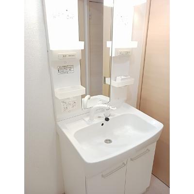 apartment 岡山県瀬戸内市長船町磯上２１６３番地１ 

↓地図はこちらから