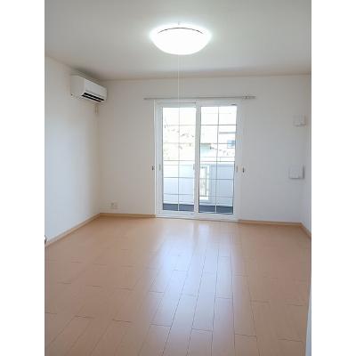 クレメント・エス 101【管理NO：1-015352001-01010】 ★家具家電は申し込み後に搬入します★の物件写真2