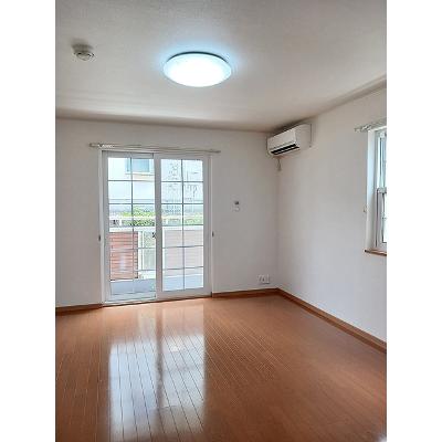 ビオレータ 103【管理NO：1-013868601-01030】 ★家具家電は申し込み後に搬入します★の物件写真2