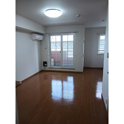 プラム 202【管理NO：1-013191101-02020】 ★家具家電は申し込み後に搬入します★の物件写真2