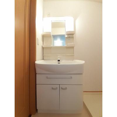 プラム 102【管理NO：1-013191101-01020】 ★家具家電は申し込み後に搬入します★の物件写真6